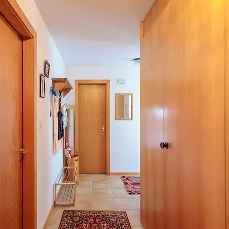 Baccara E4 - 4 Pers - Centre Station Apartment *