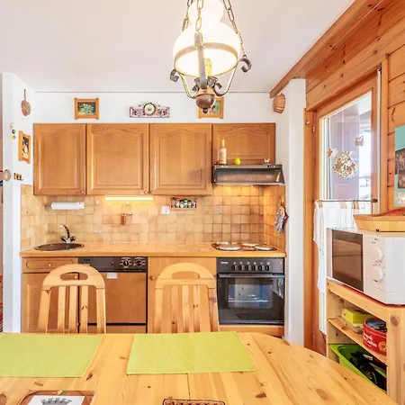 Baccara E4 - 4 Pers - Centre Station *