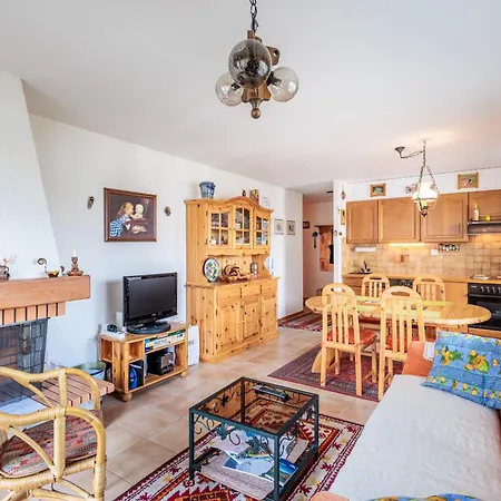Baccara E4 - 4 Pers - Centre Station Appartement *