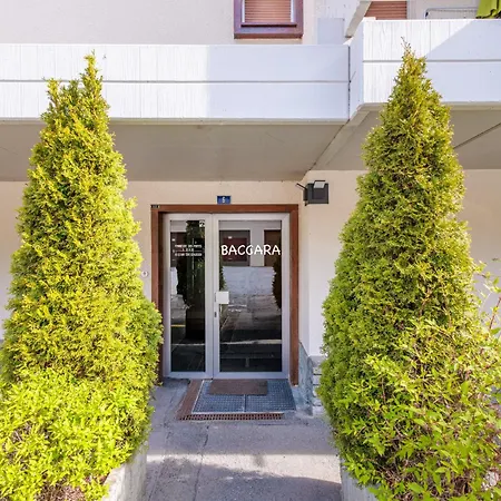 Baccara E4 - 4 Pers - Centre Station *